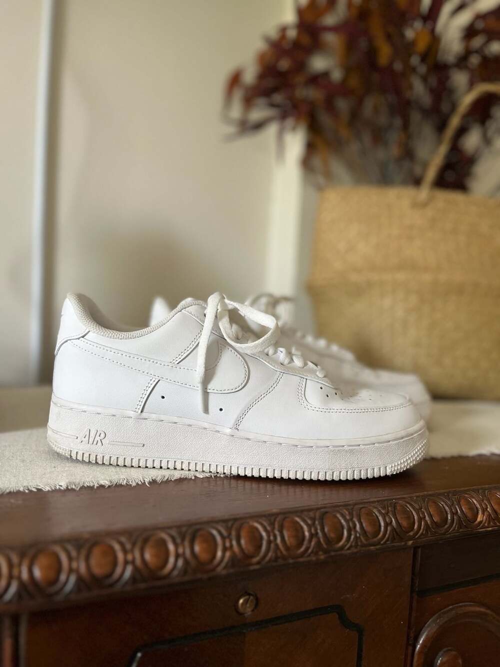 Nike Air Force 1 '07 Men's White Low Top Sneakers Size 8.5